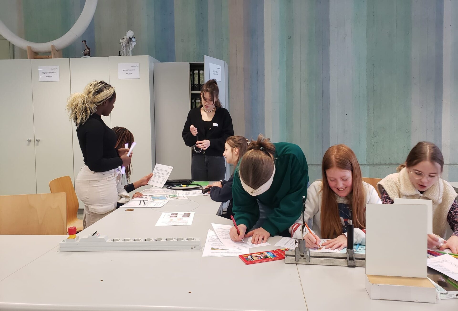 Schüler bei der Exkursion der AG Mkids