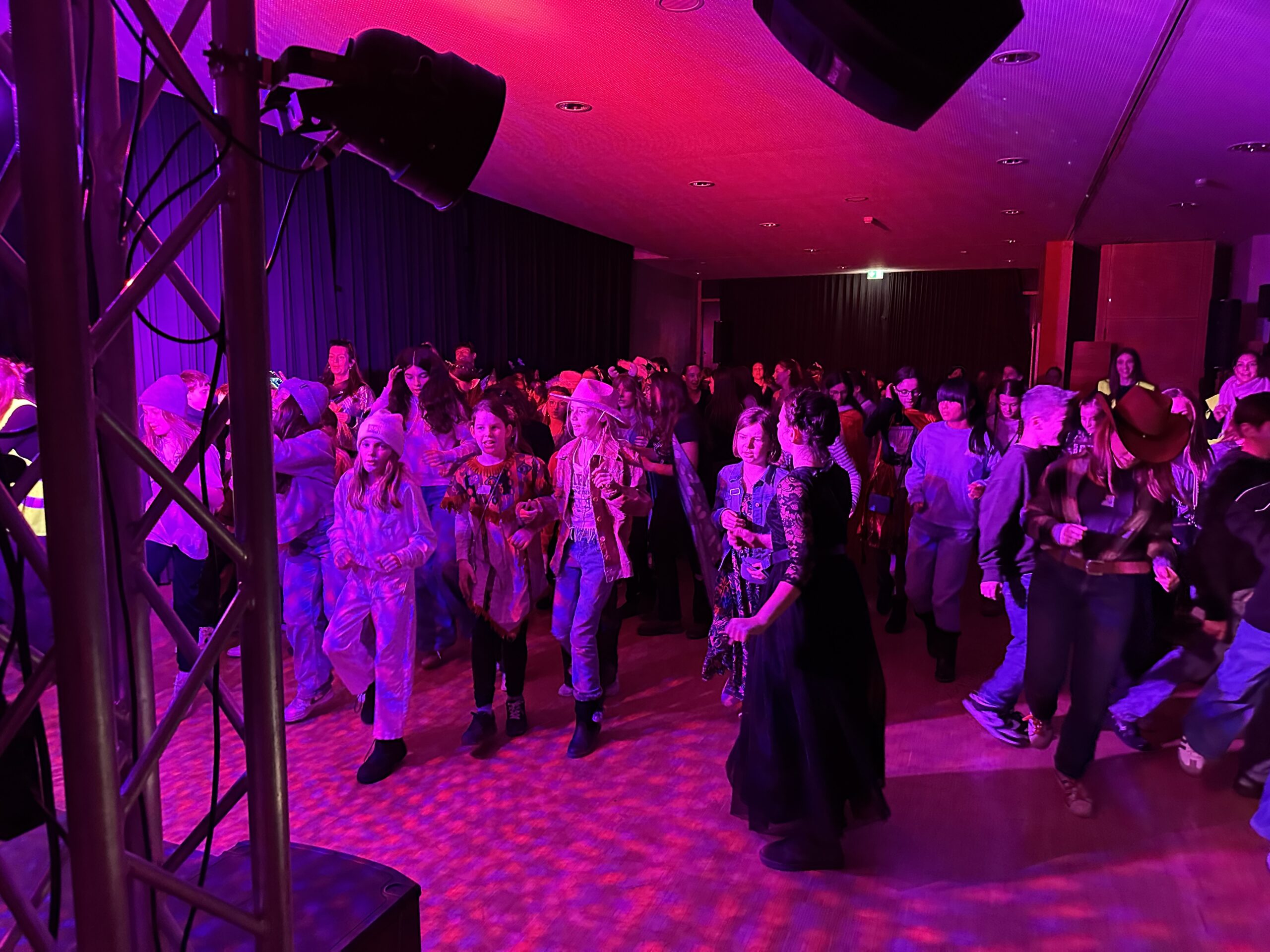 Tanzen bei der Schul-Disco