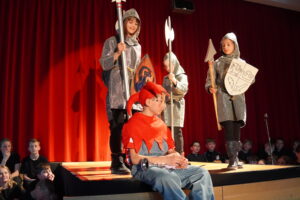 Szene aus Singspiel Till Eulenspiegel Klasse 5