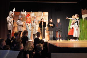 Szene aus Singspiel Till Eulenspiegel Klasse 5