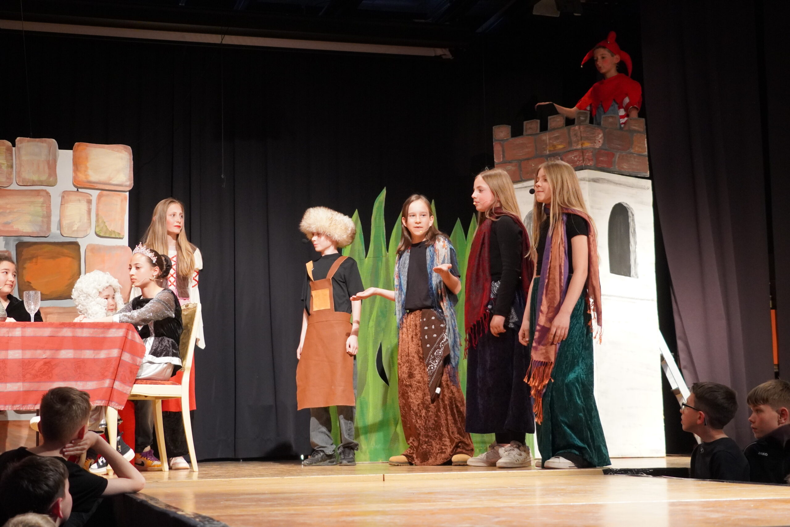Szene aus Singspiel Till Eulenspiegel Klasse 5
