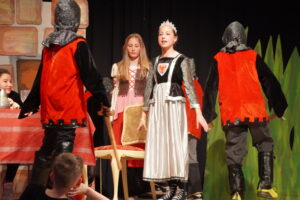 Szene aus Singspiel Till Eulenspiegel Klasse 5