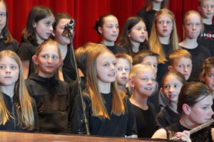 Szene aus Singspiel Till Eulenspiegel Klasse 5