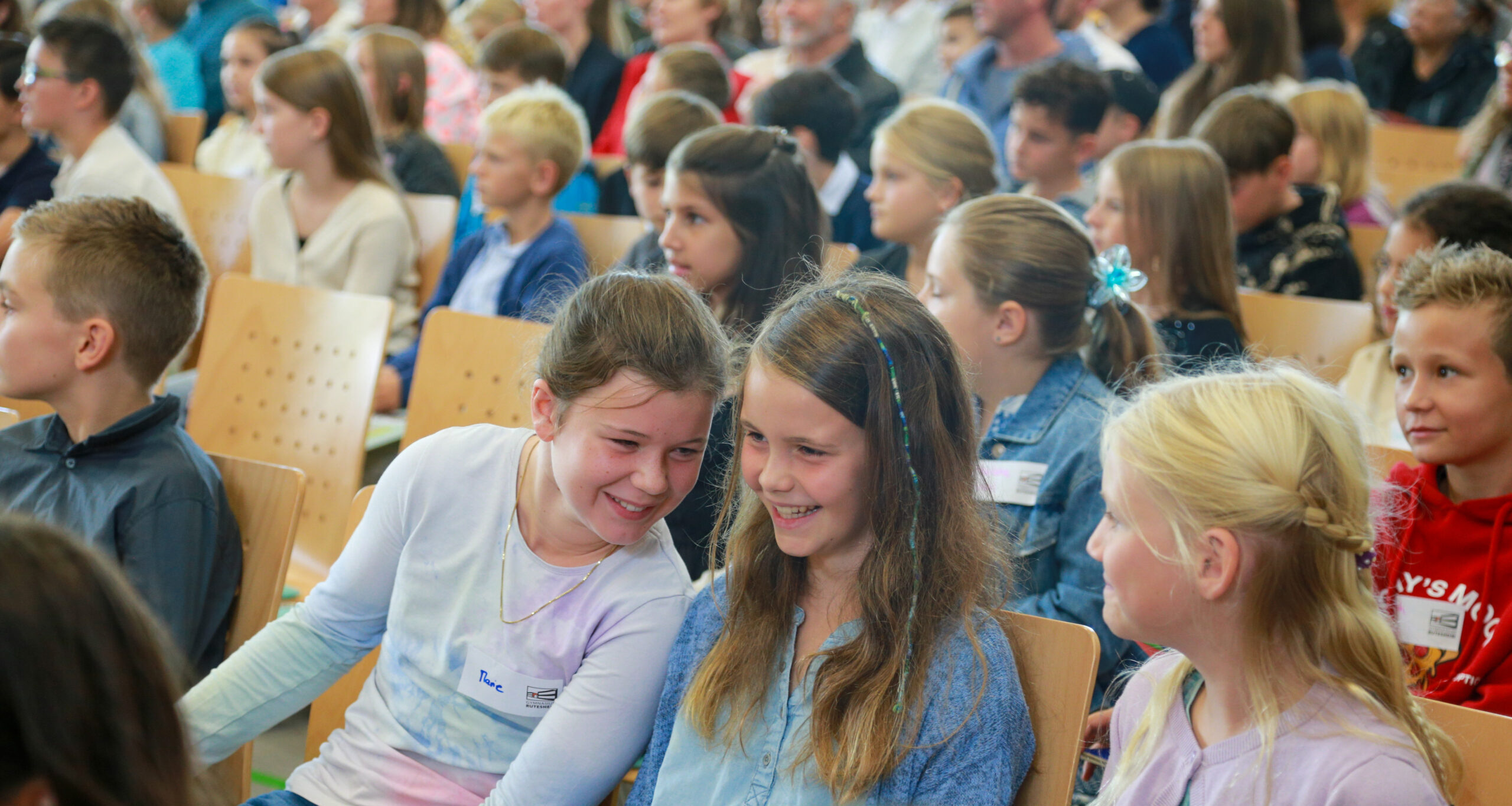 Schülerinnen bei der Aufnahemefeier Klasse 5 2025